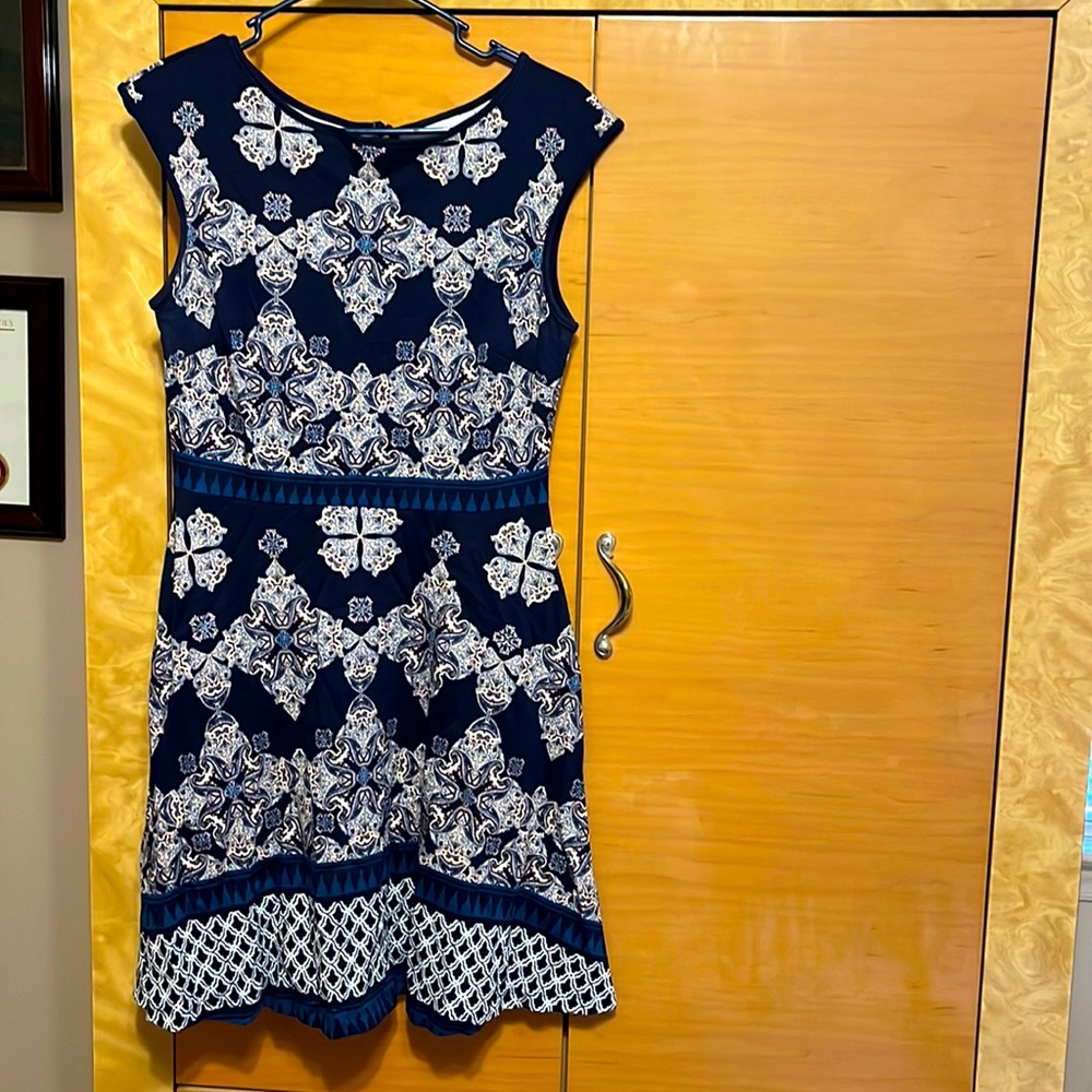 Small dress from New York and Company